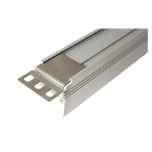 BACHMANN Vertikální napájecí panel 18x IEC320 C13, 3x IEC320 C19, 3m, vidlice IEC 60309 3x16A, alu (800.0104)
