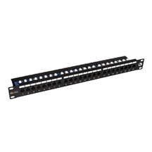 Solarix 19" patch panel Solarix 24 x RJ45 CAT5E UTP s vyvazovací lištou 1U SX24L-5E-UTP-BK-N