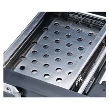 AKASA Lokstor M51 - 2.5" a 3.5" HDD rack do 5,25"