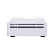QNAP řízený switch QSW-M408-4C (12 portů: 8x Gigabit port + 4x 10G SFP+ / 10GbE kombo porty)