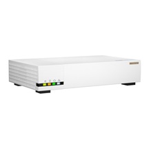 QNAP SD-WAN router QHora-322 (4jádrový procesor, 4GB DDR4 RAM, 6x 2,5GbE, 3x 10GbE, 1x USB 3.2 Gen1)