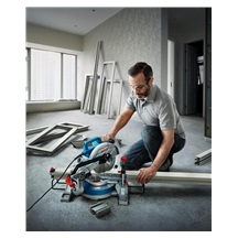 Bosch GCM 216 kapovací a pokosová pila